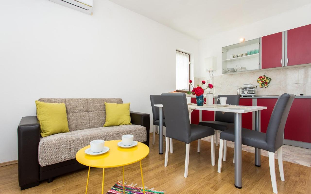 Apartman Broznic ชิโล ภายนอก รูปภาพ