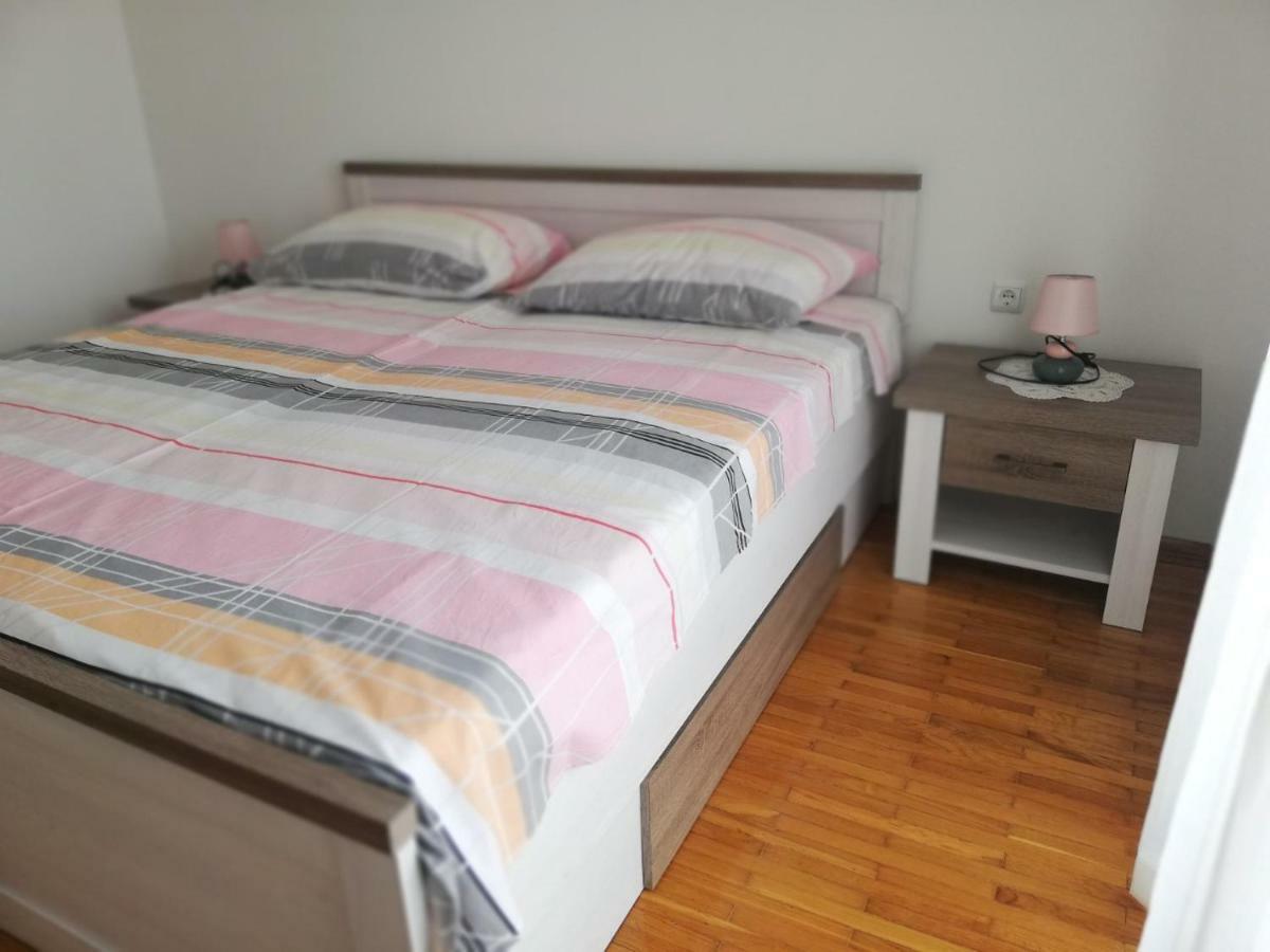 Apartman Broznic ชิโล ภายนอก รูปภาพ